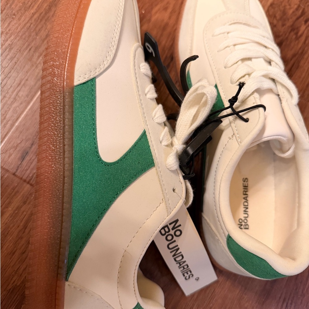 No Boundaries White and Green Sport Sneakers